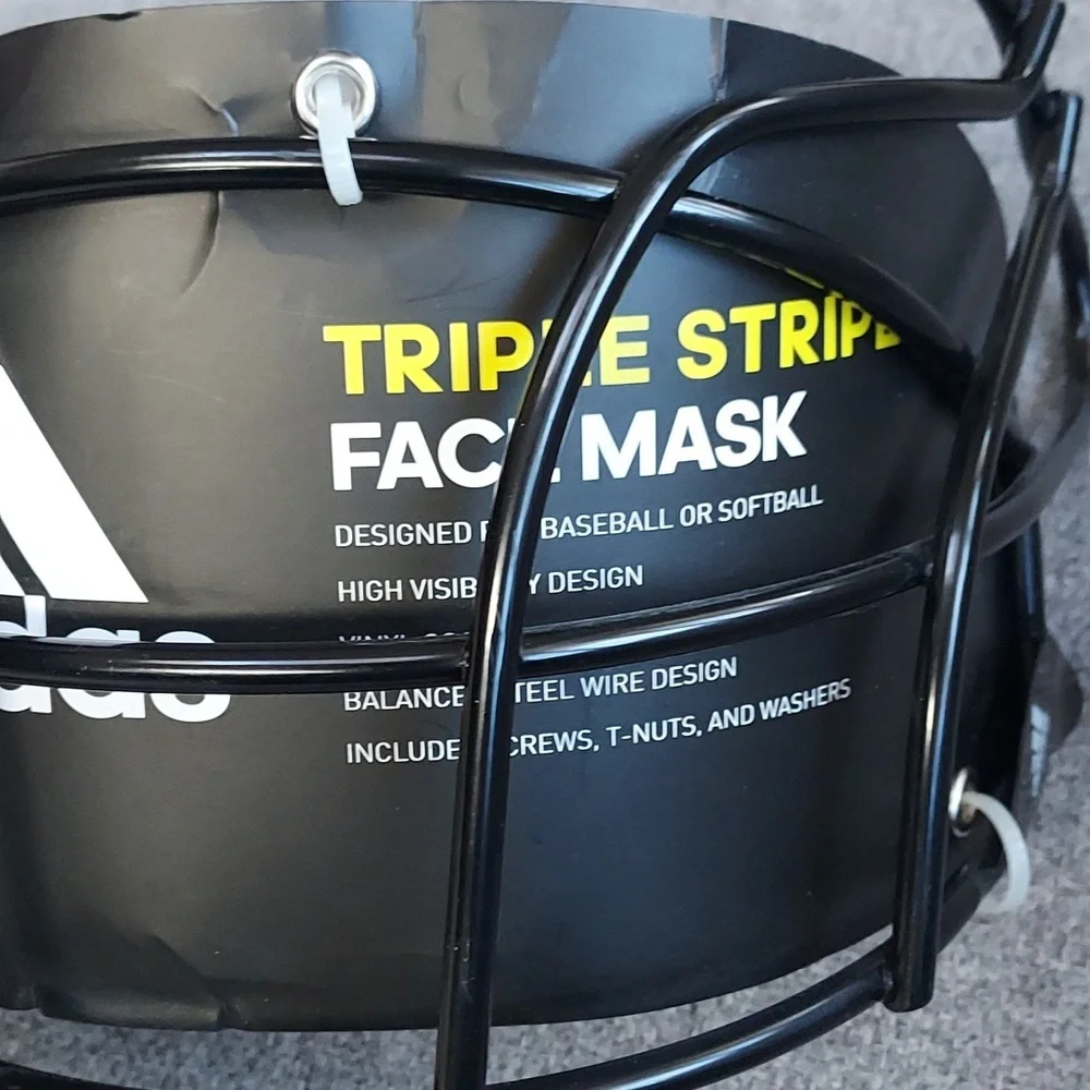 NWT Baseball/Softball Face Mask